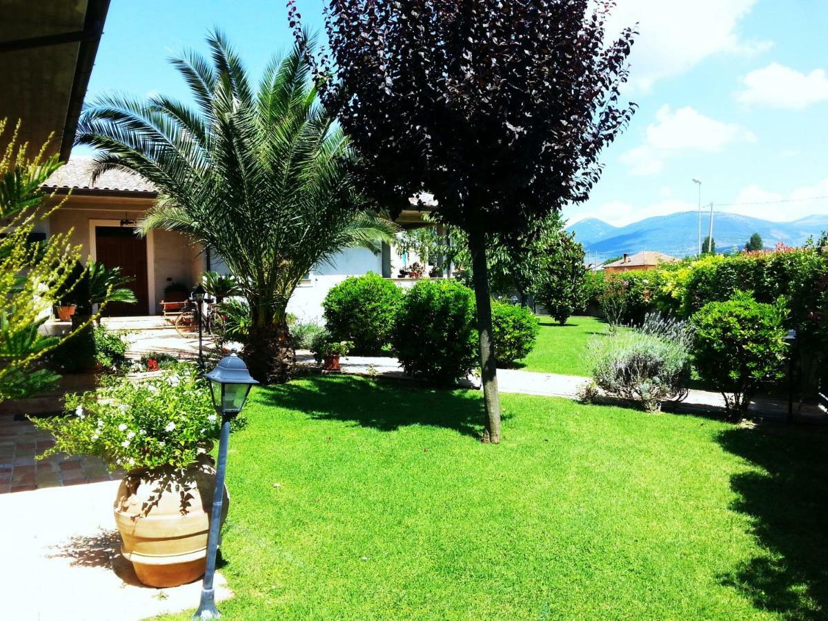 Elisa House Bed & Breakfast Foligno Bagian luar foto