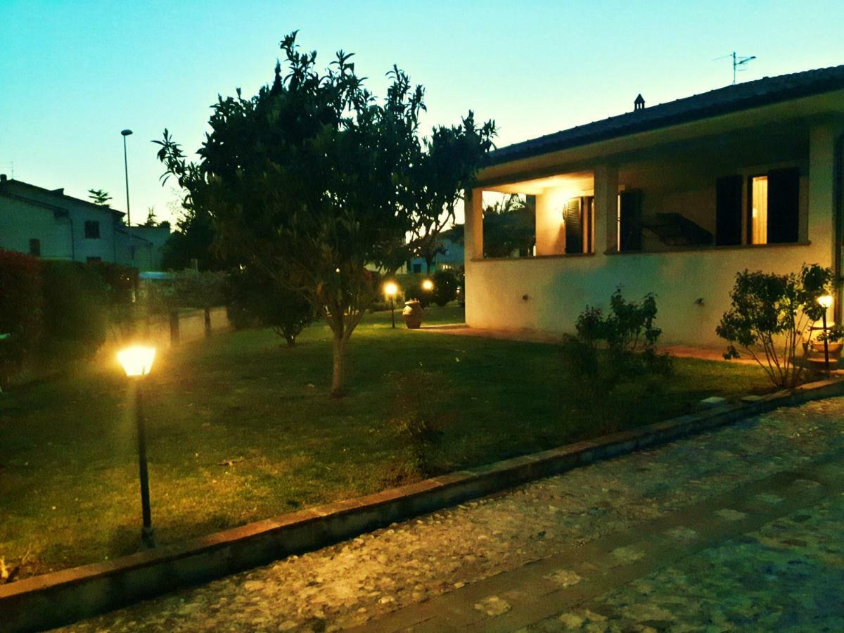 Elisa House Bed & Breakfast Foligno Bagian luar foto