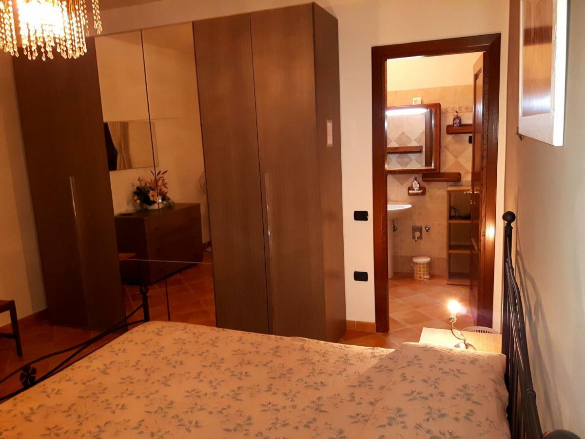 Elisa House Bed & Breakfast Foligno Bagian luar foto